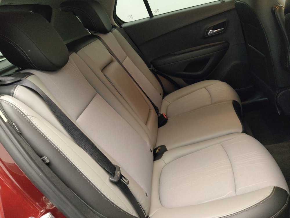 Used 2016 Chevrolet Trax LT w/ LT Convenience Package image 19