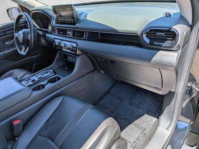 Used 2024 Honda Pilot Touring image 23