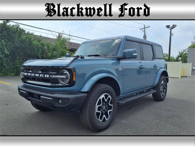 Used 2022 Ford Bronco Outer Banks image 1
