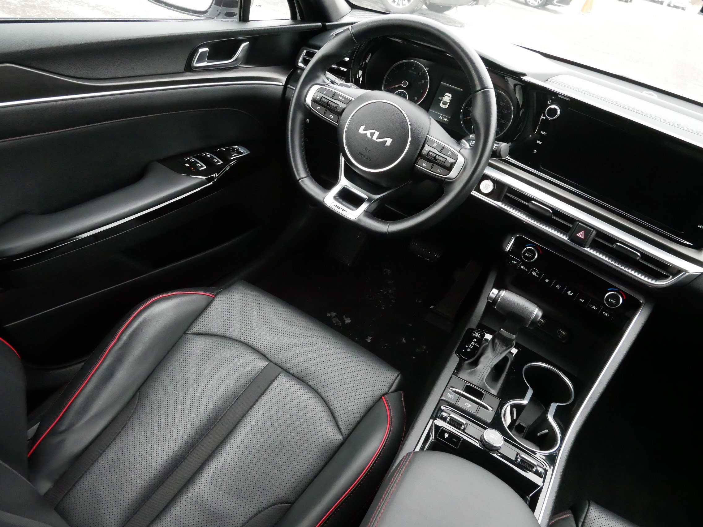 Used 2024 Kia K5 GT image 9