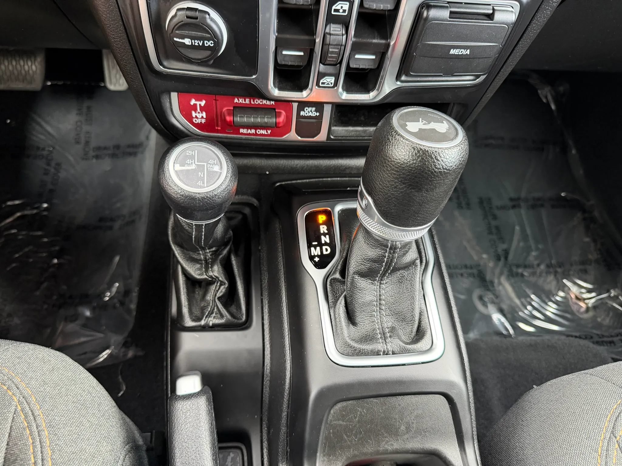 Used 2024 Jeep Wrangler Unlimited AWD/4WD image 30