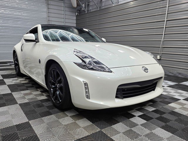 Used 2018 Nissan 370Z Coupe RWD image 5