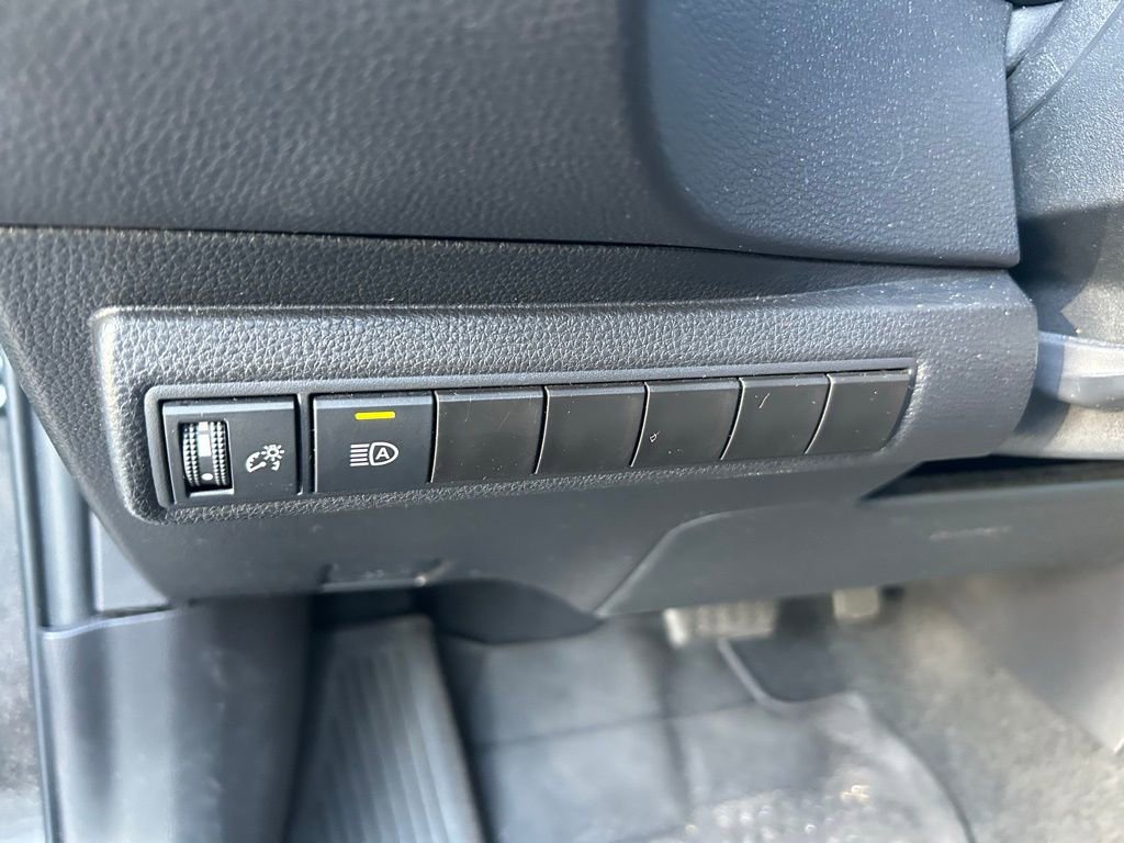 Used 2024 Toyota Corolla SE FWD image 17