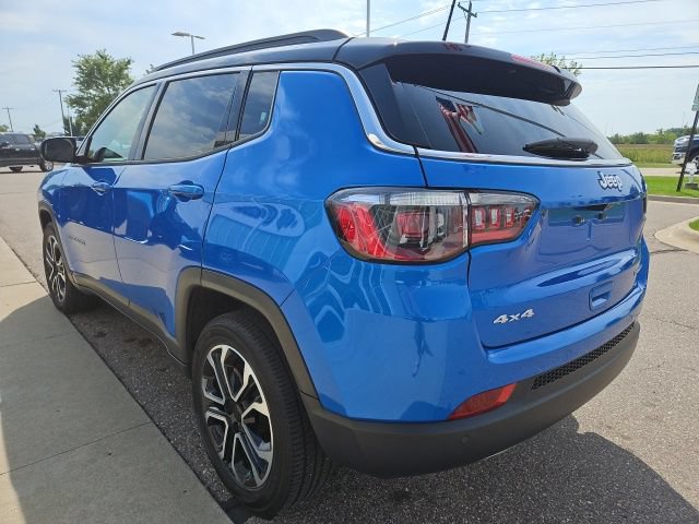 Used 2023 Jeep Compass Limited AWD/4WD image 8