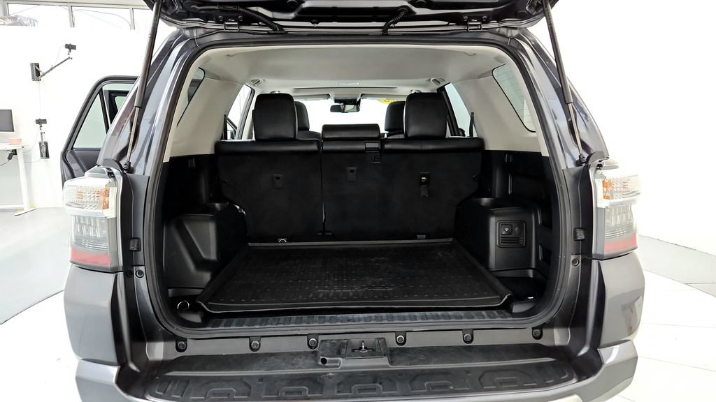 Certified 2023 Toyota 4Runner TRD Off-Road Premium w/ Moonroof Package AWD/4WD image 19
