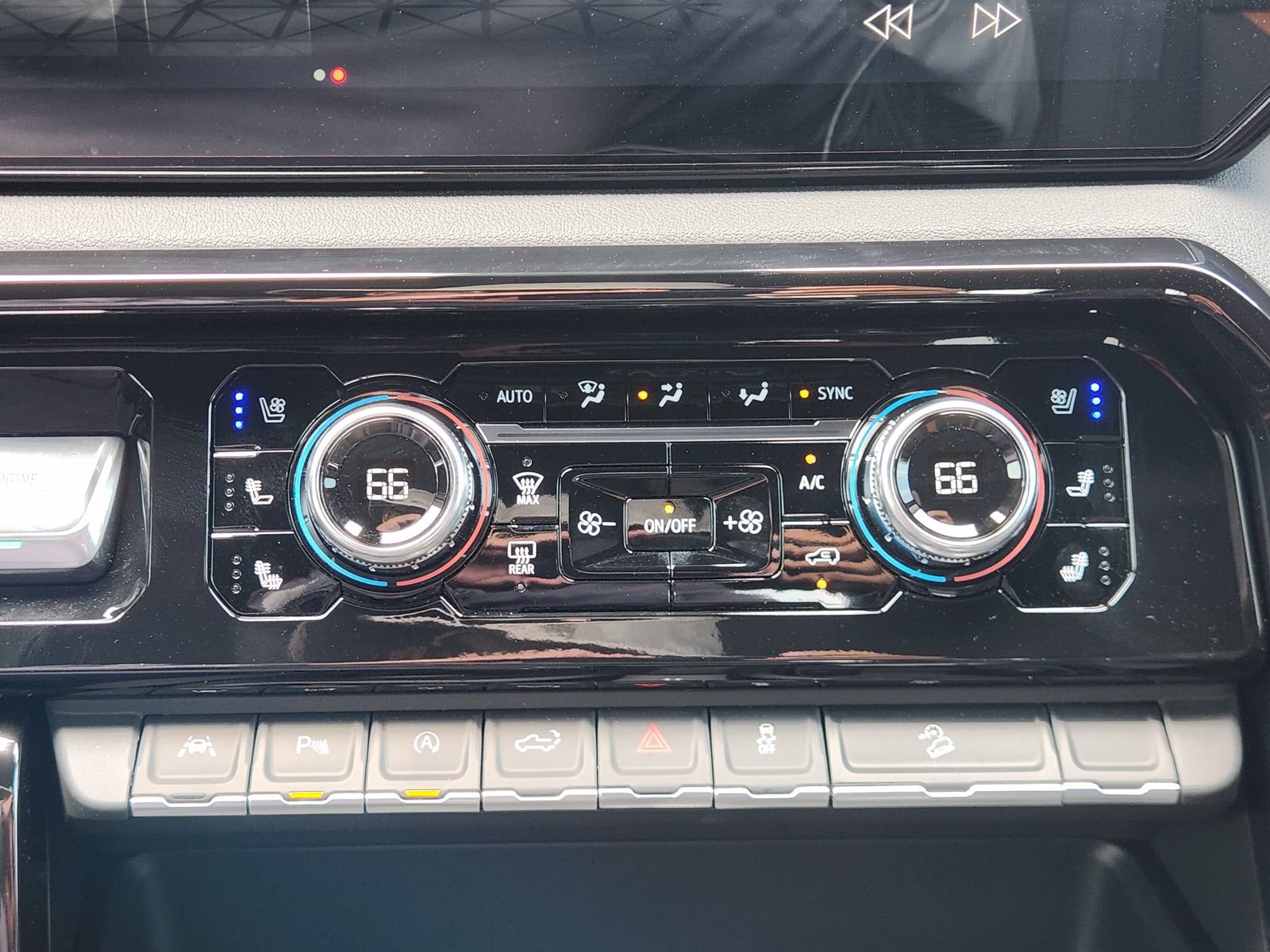 New 2026 GMC Sierra 1500 AT4 w/ AT4 Premium Package AWD/4WD image 22