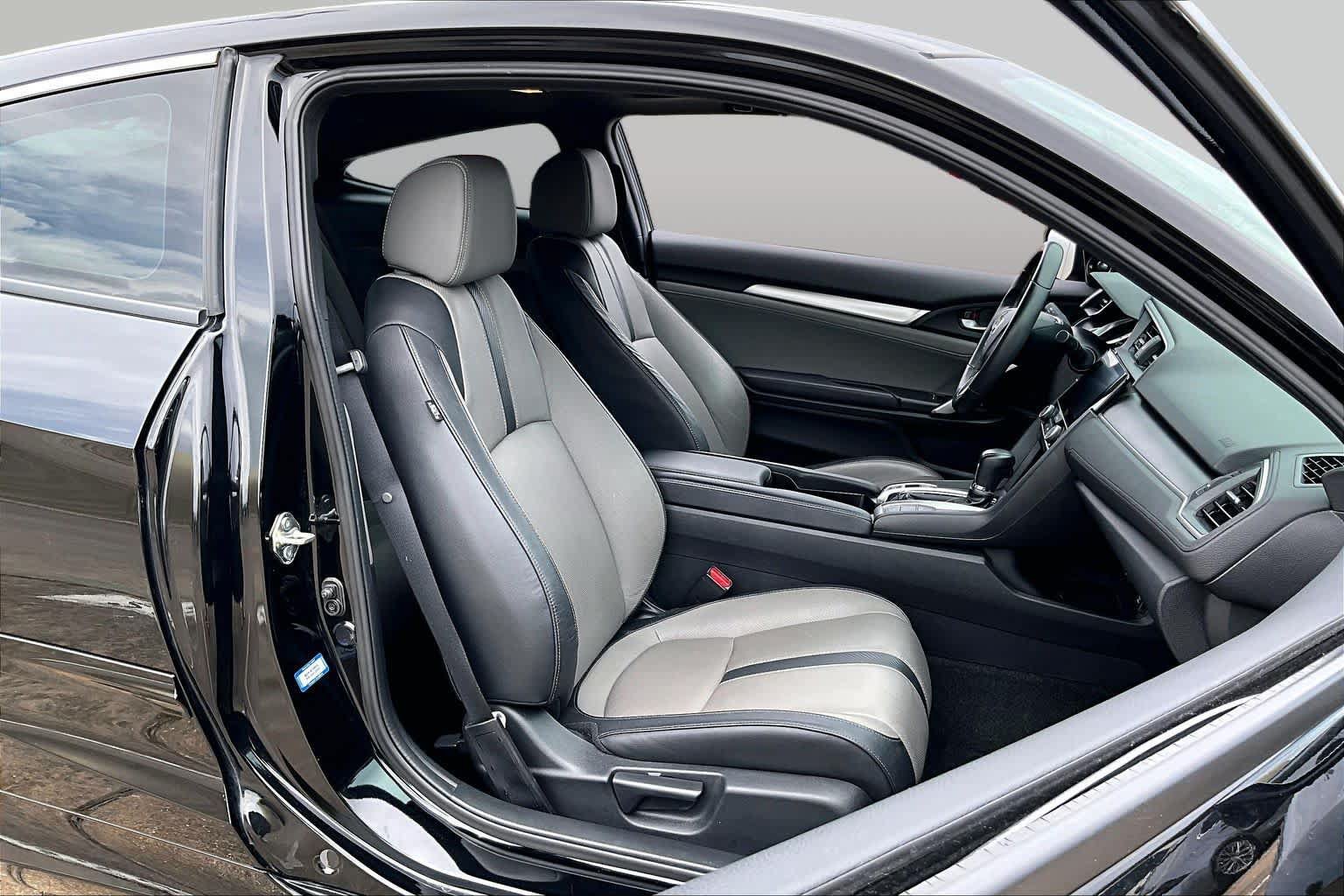 Used 2018 Honda Civic EX-L image 9