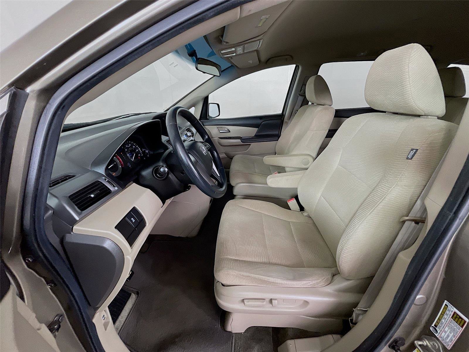 Used 2012 Honda Odyssey LX image 21