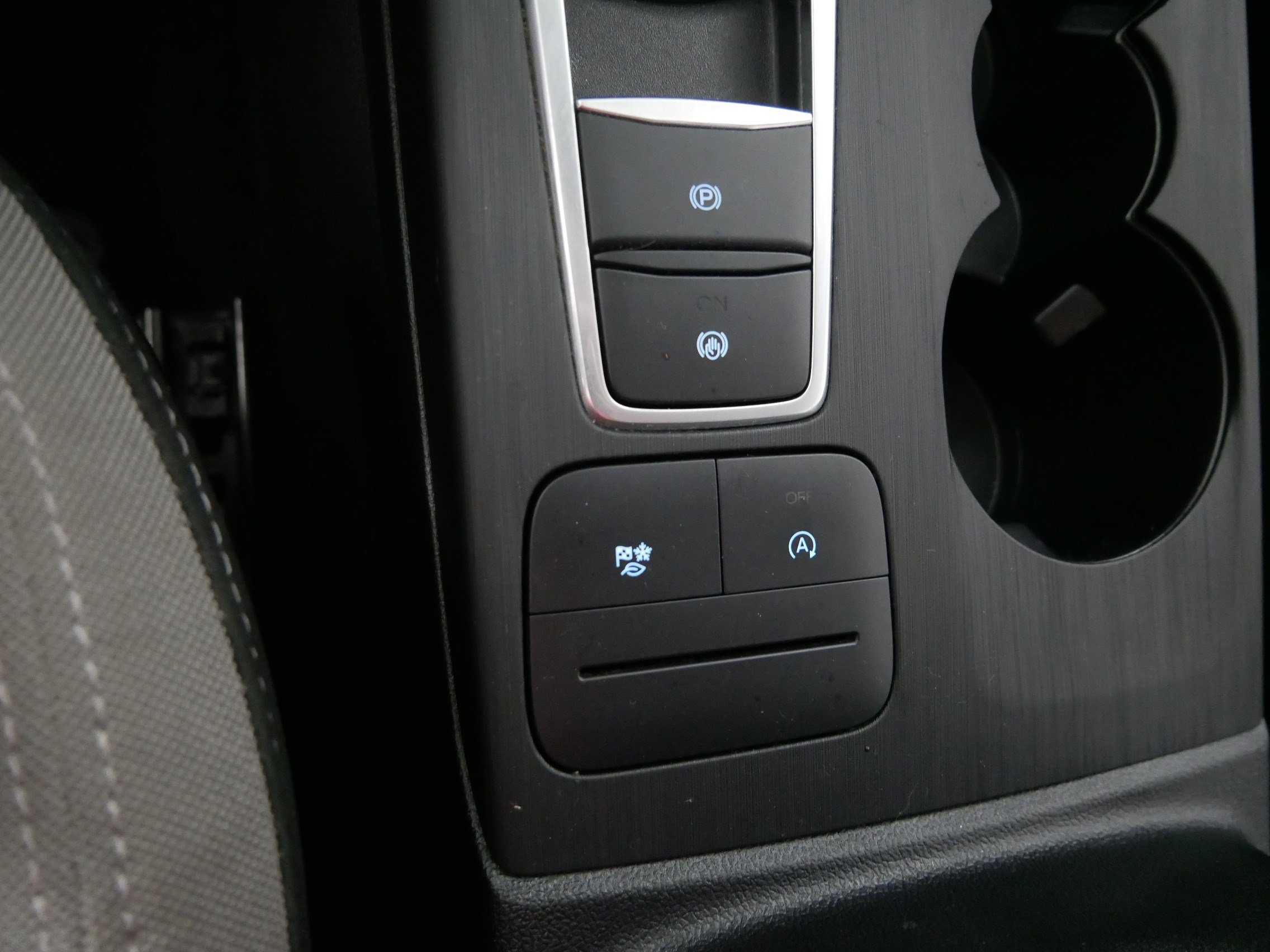 Used 2022 Ford Escape SE FWD image 30