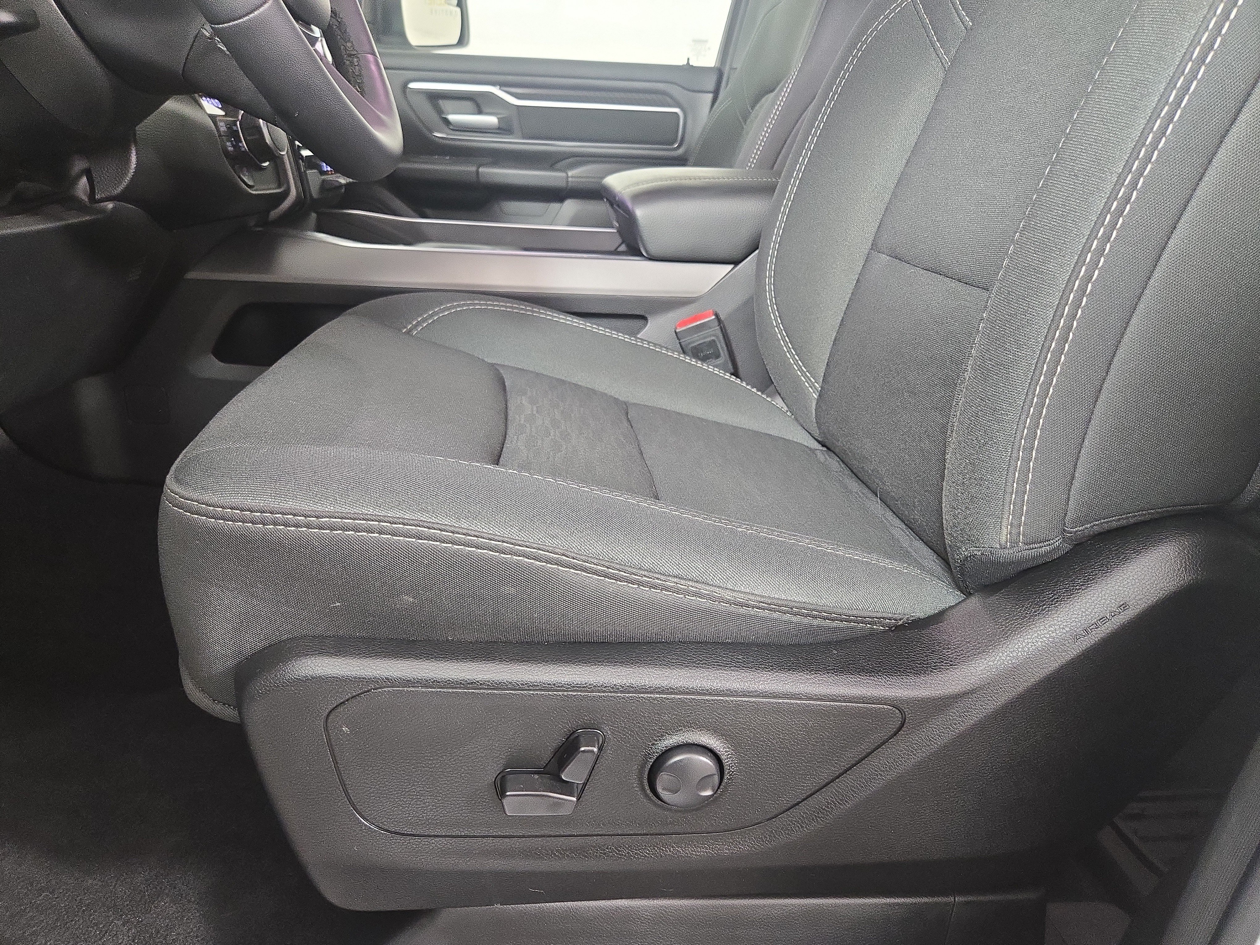 Certified 2025 RAM 1500 Big Horn AWD/4WD image 31