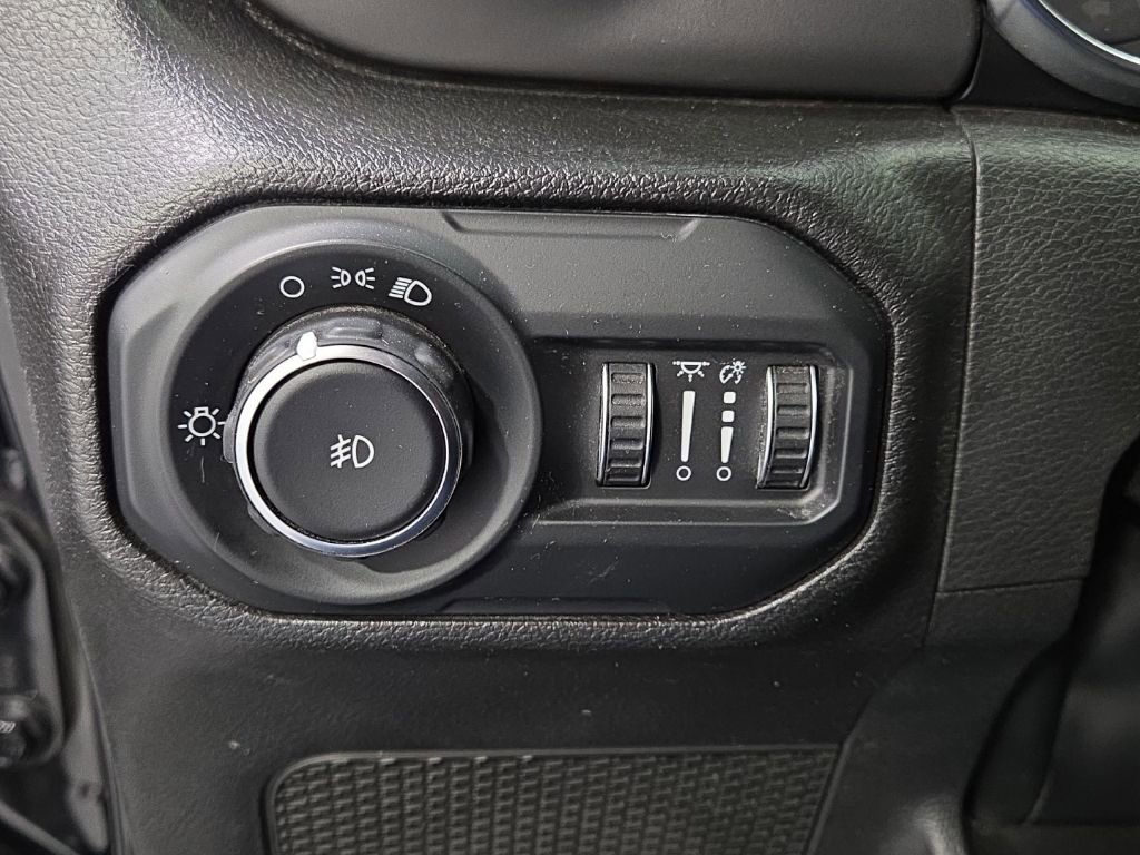 Used 2022 Jeep Wrangler Sport AWD/4WD image 27