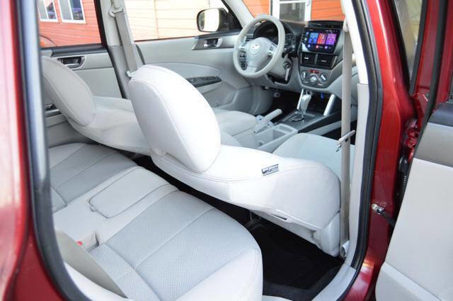 Used 2011 Subaru Forester 2.5X Premium w/ All-Weather Pkg image 44