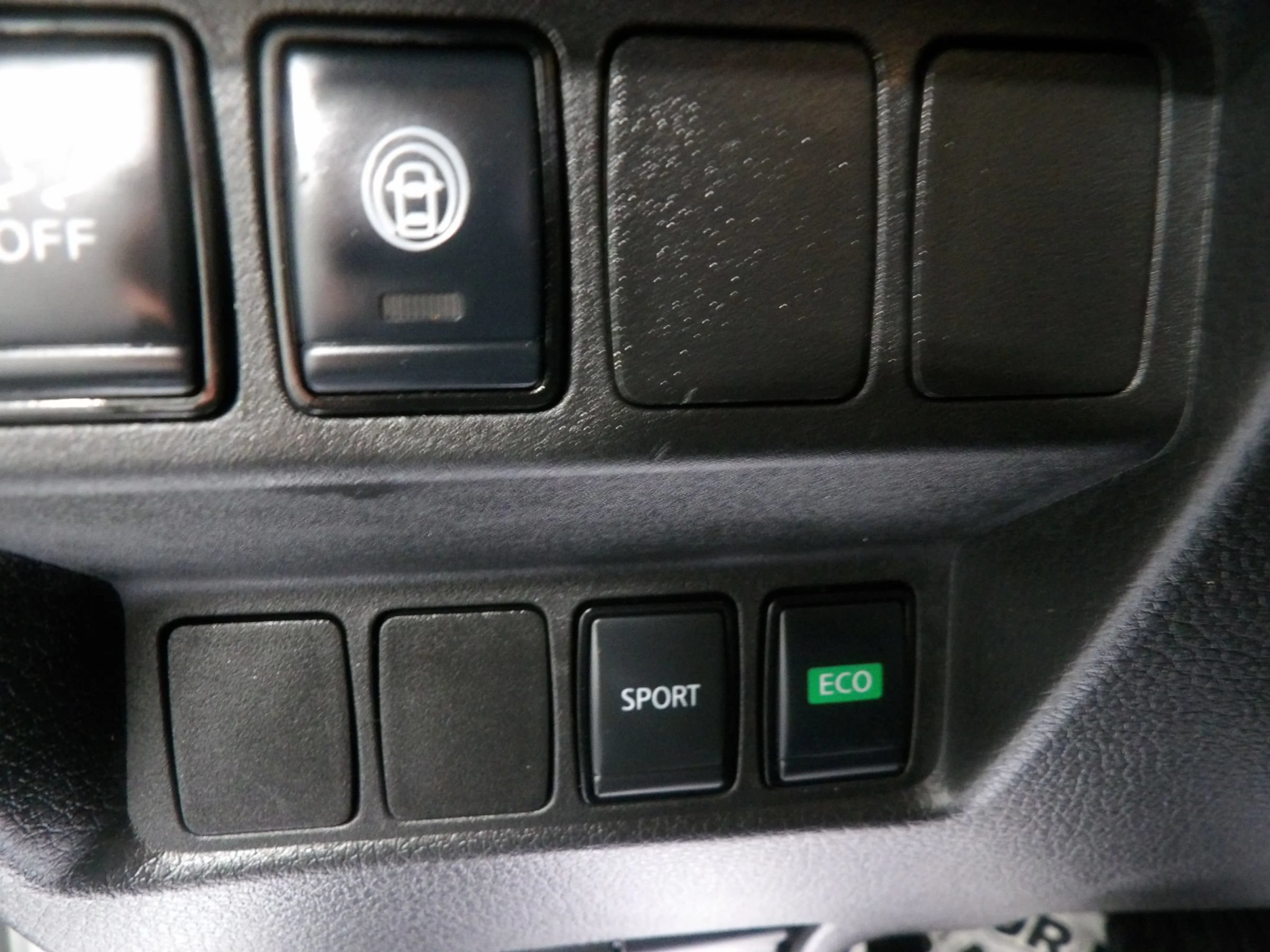Used 2022 Nissan Rogue Sport S FWD image 18