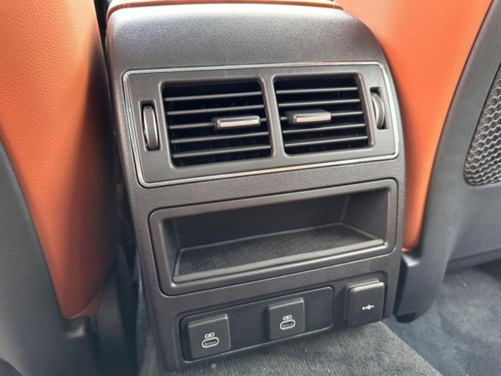 New 2024 Jaguar XF R-Dynamic SE image 15