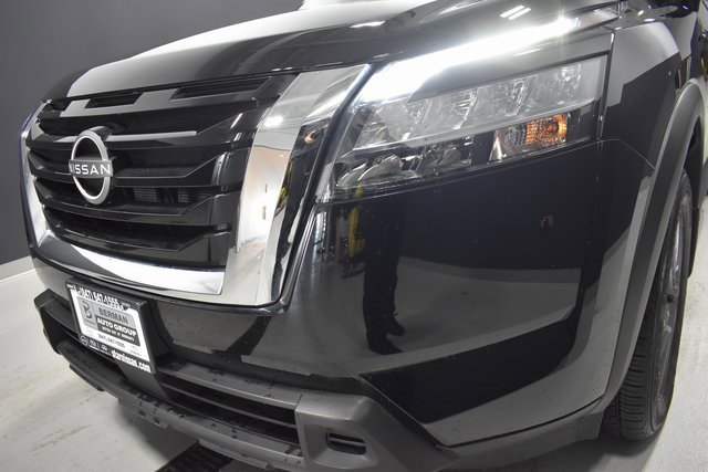 Certified 2024 Nissan Pathfinder S image 11