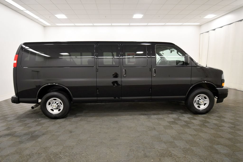Used 2025 Chevrolet Express 3500 LS RWD image 9