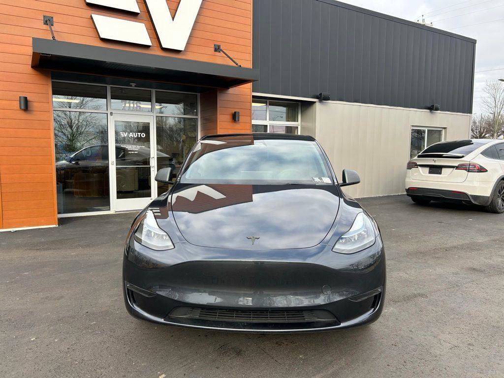 Used 2025 Tesla Model Y Long Range image 2