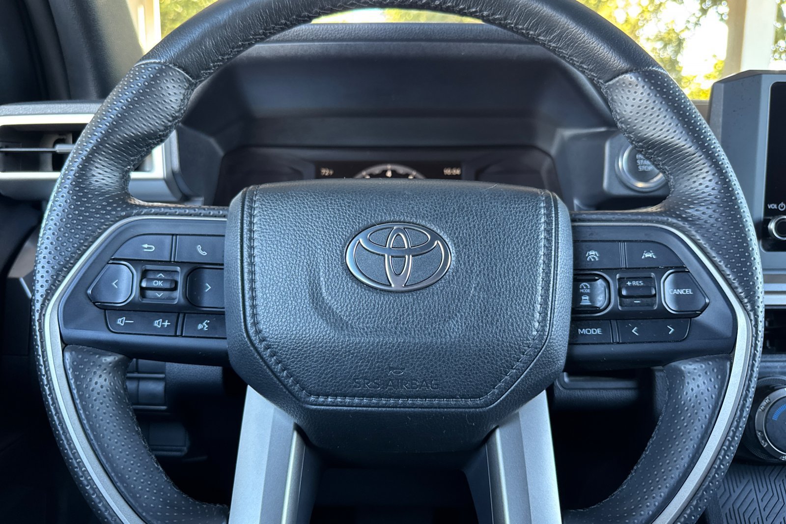 Certified 2025 Toyota 4Runner SR5 AWD/4WD image 29