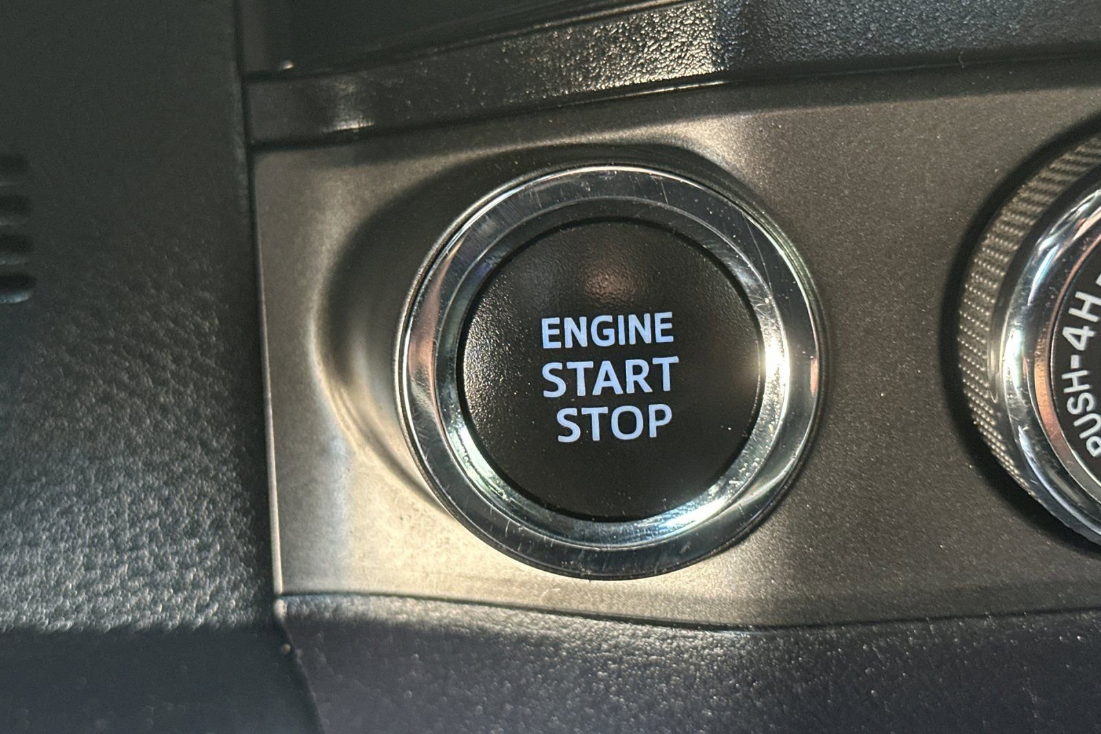 Used 2020 Toyota Tacoma TRD Off-Road AWD/4WD image 30