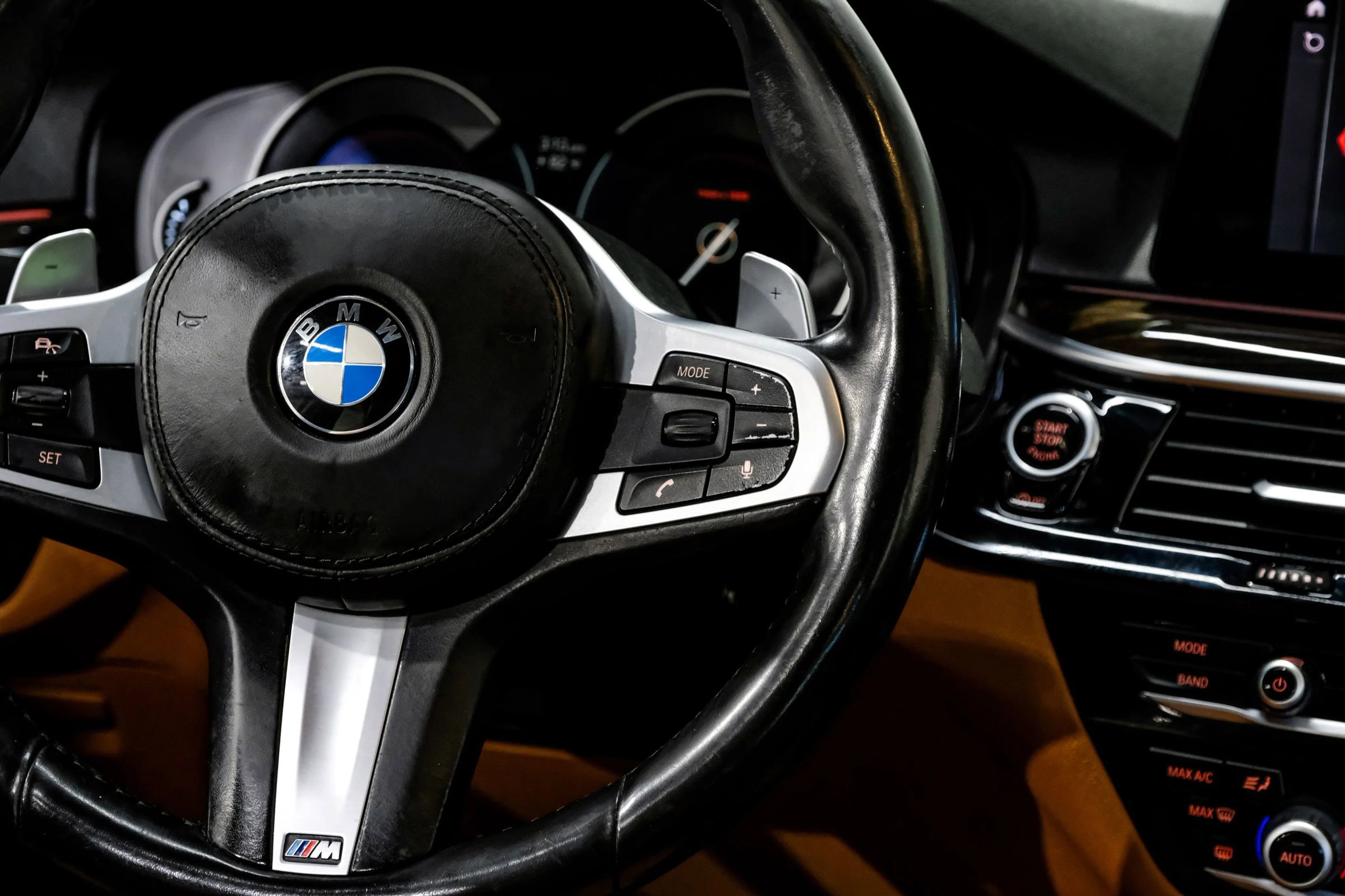 Used 2019 BMW 540i w/ M Sport Package RWD image 30