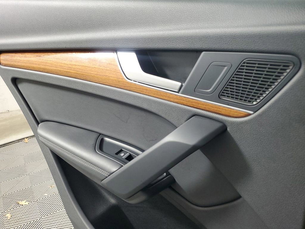 Used 2023 Audi Q5 2.0T Premium Plus w/ Premium Plus Package image 18