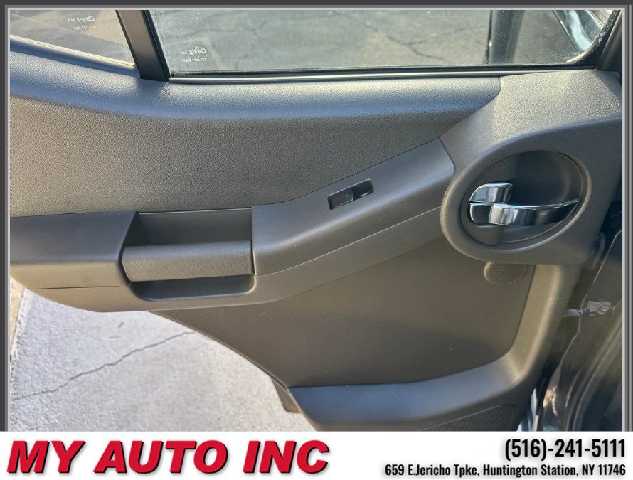 Used 2012 Nissan Xterra PRO-4X w/ Pro-4x Leather Pkg AWD/4WD image 32