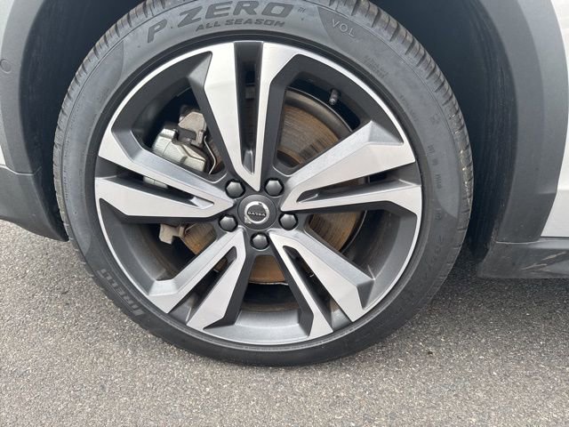 Certified 2025 Volvo V60 B5 Cross Country Plus image 8
