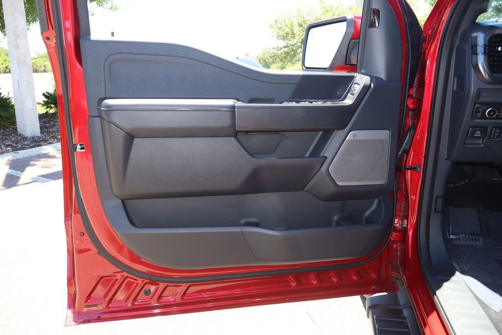 Used 2025 Ford F150 Lariat w/ Equipment Group 501A Mid image 10