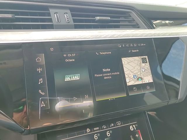 Used 2021 Audi e-tron Premium w/ Convenience Plus Package image 22