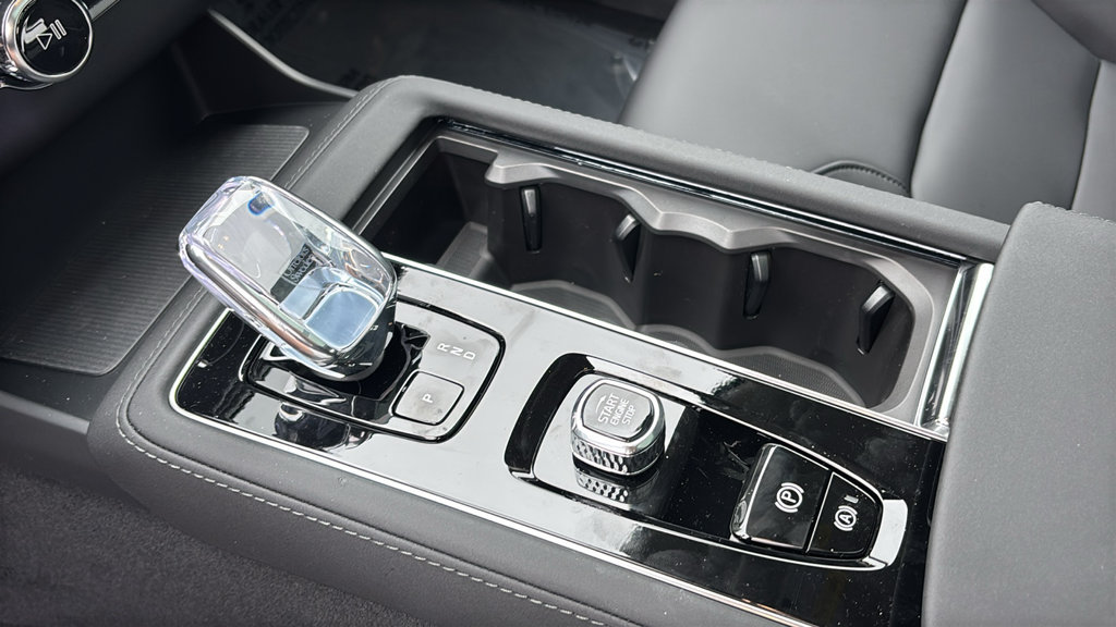 New 2027 Volvo XC90 B6 Plus AWD/4WD image 23