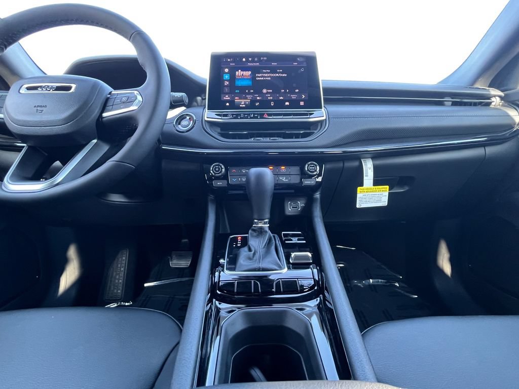 New 2026 Jeep Compass Latitude AWD/4WD image 3