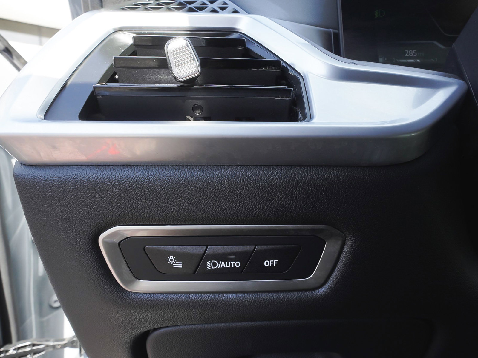 Used 2025 BMW X7 xDrive40i image 17