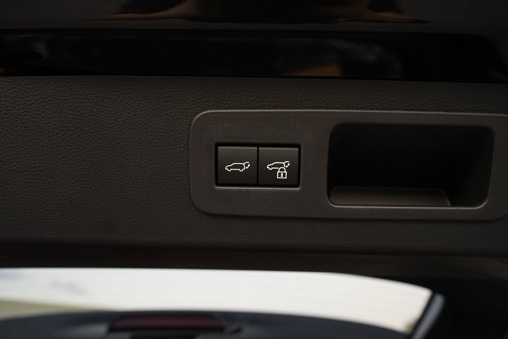 Used 2025 Lexus LX 600 4WD w/ Luxury Package image 37