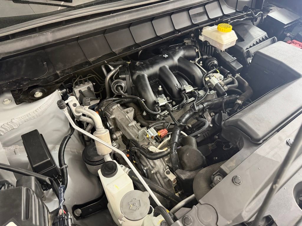 Used 2023 Nissan Pathfinder SV image 57