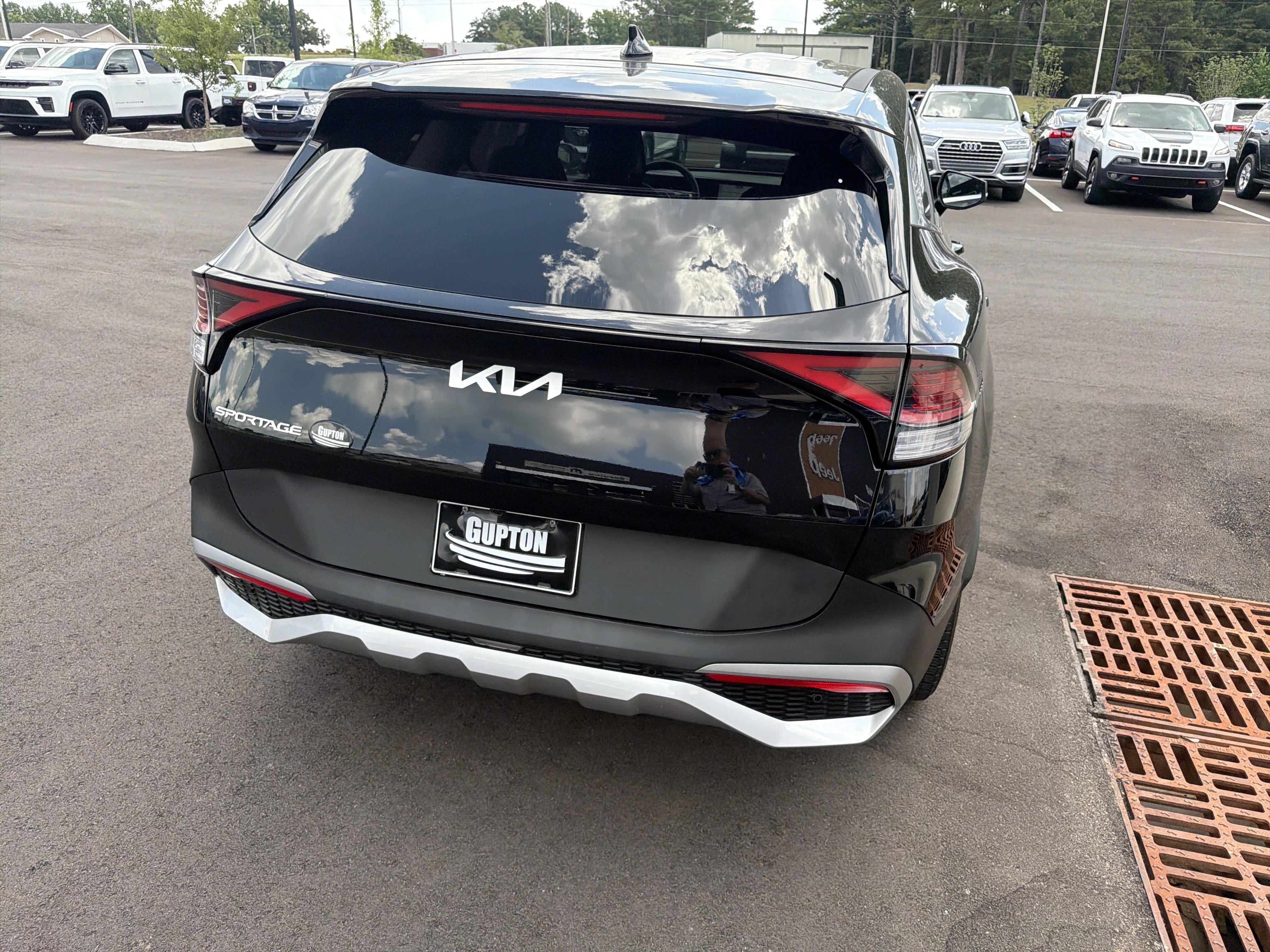 Used 2023 Kia Sportage EX FWD image 18