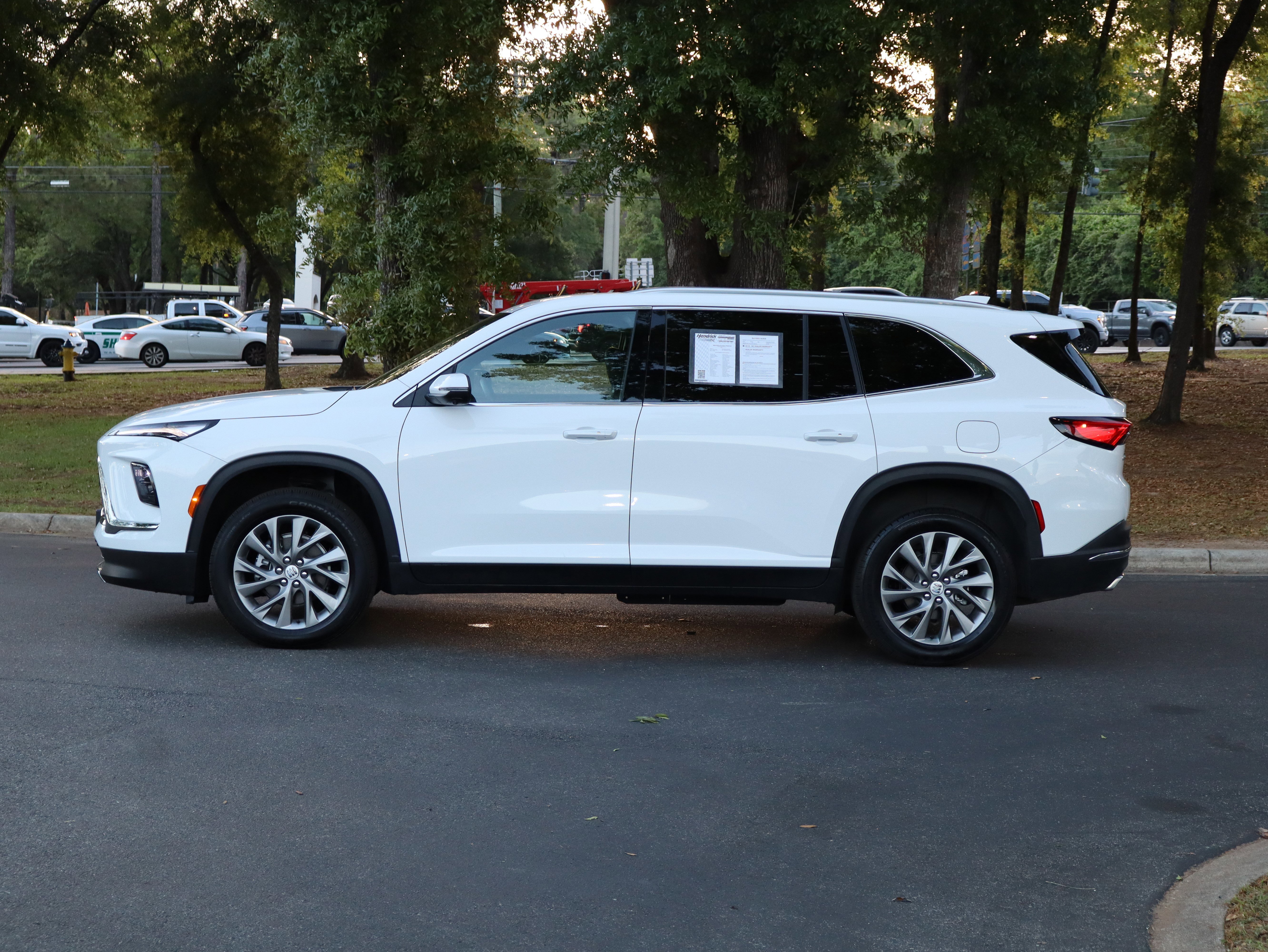 Used 2026 Buick Enclave Preferred image 6