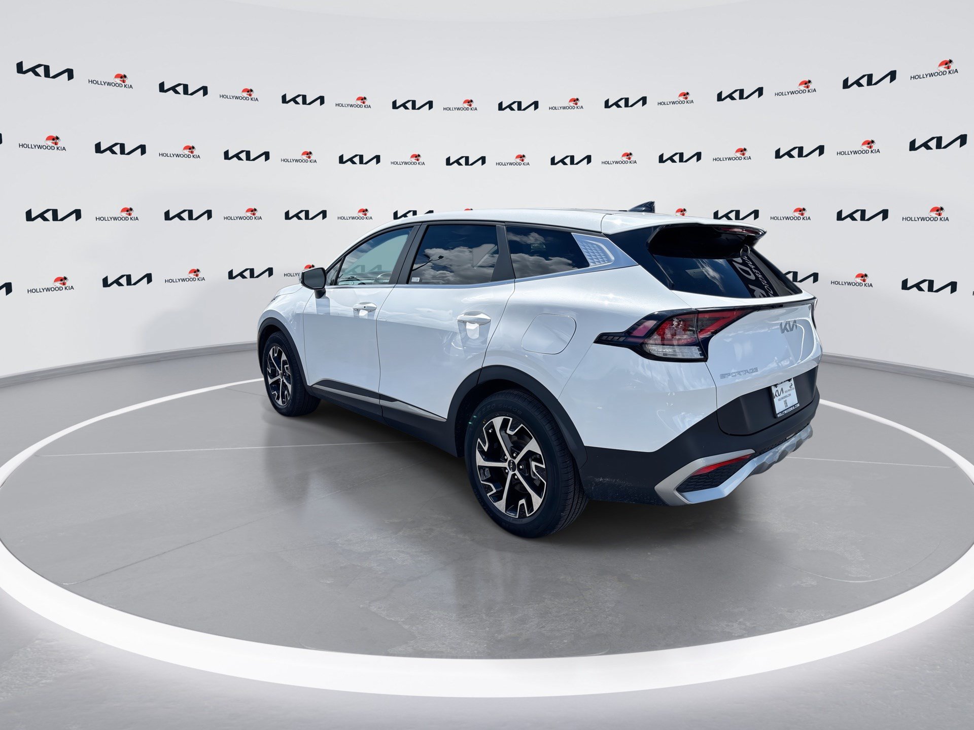 Certified 2024 Kia Sportage EX FWD image 6