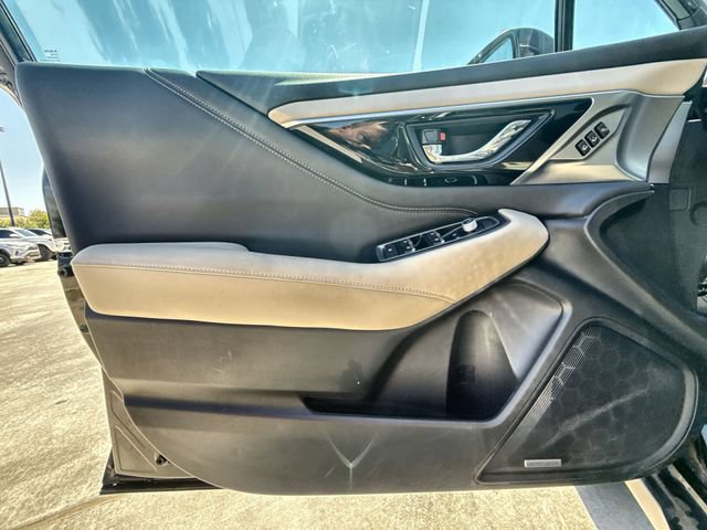 Used 2025 Subaru Outback Limited AWD/4WD image 13
