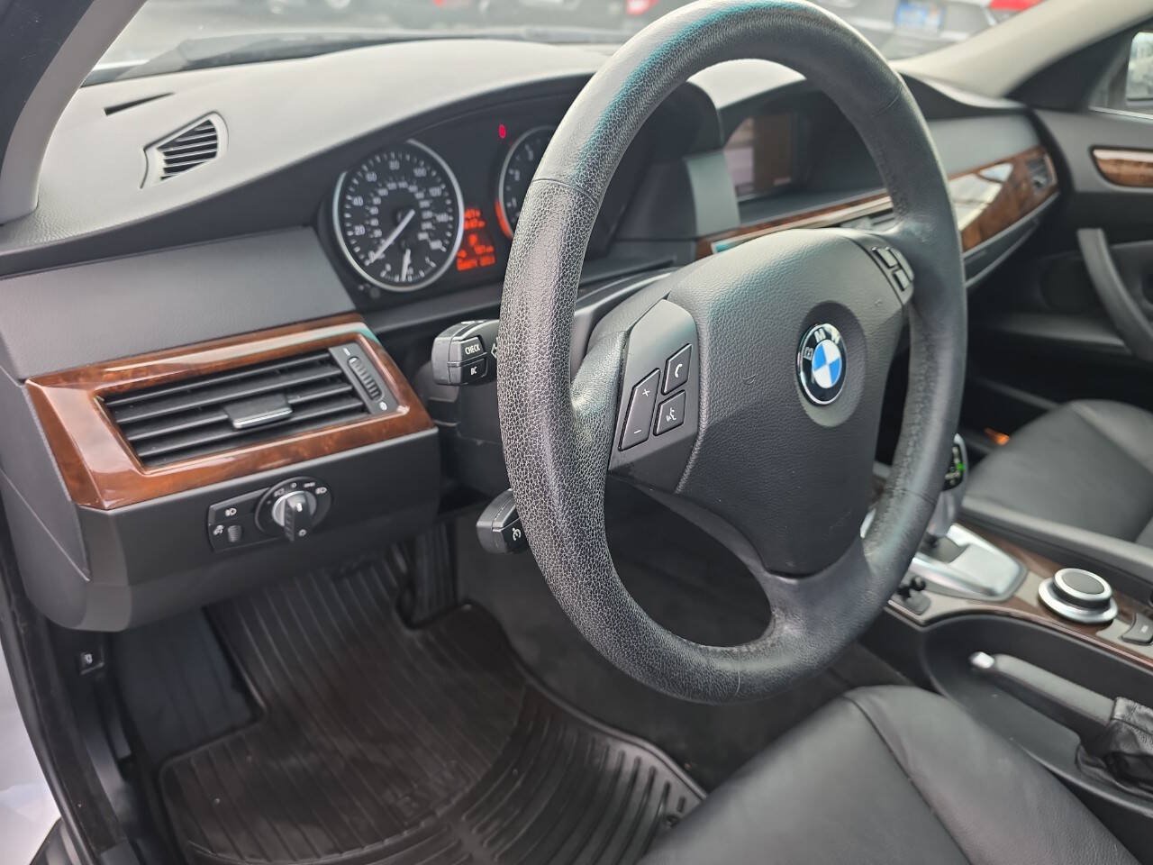 Used 2008 BMW 535xi Sedan AWD/4WD image 7