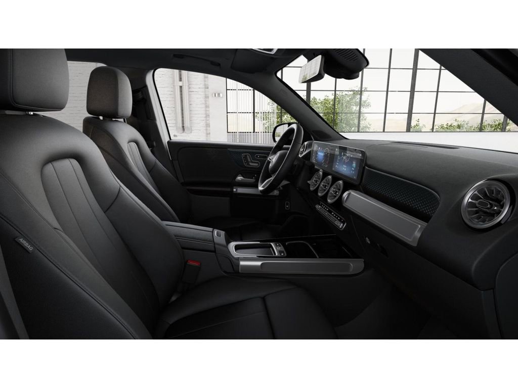 New 2026 Mercedes-Benz GLB 250 4MATIC image 4