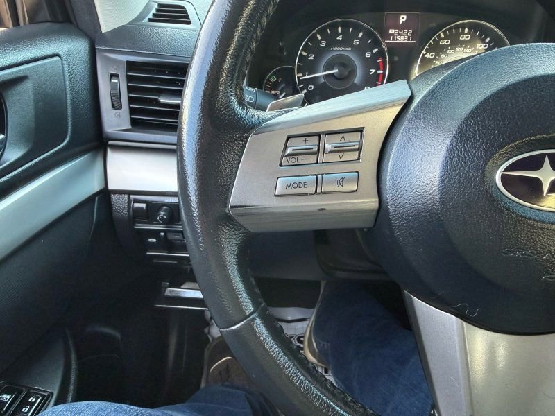 Used 2010 Subaru Outback 2.5i Premium image 15