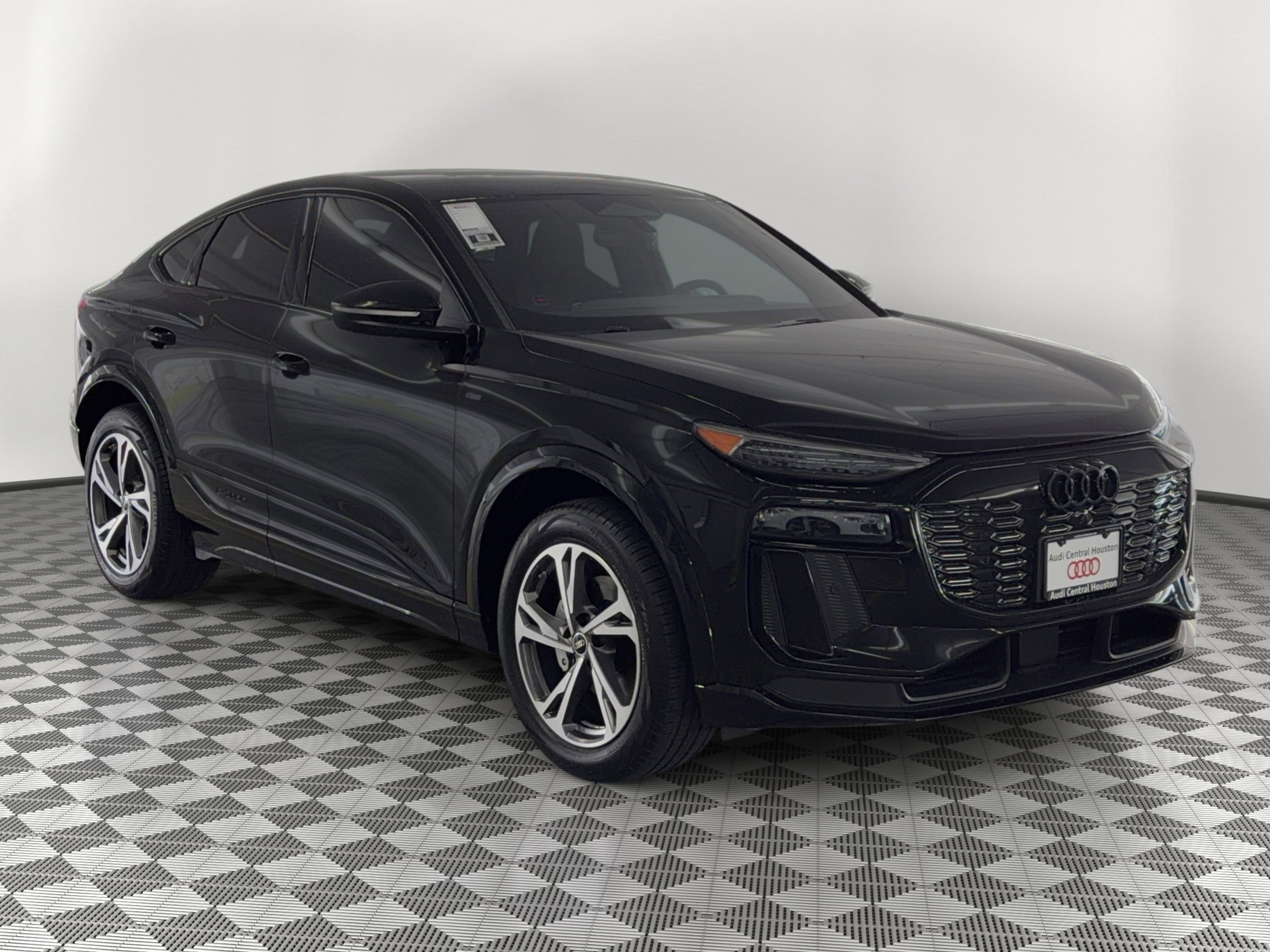 New 2027 Audi Q6 e-tron Premium Plus AWD/4WD image 7