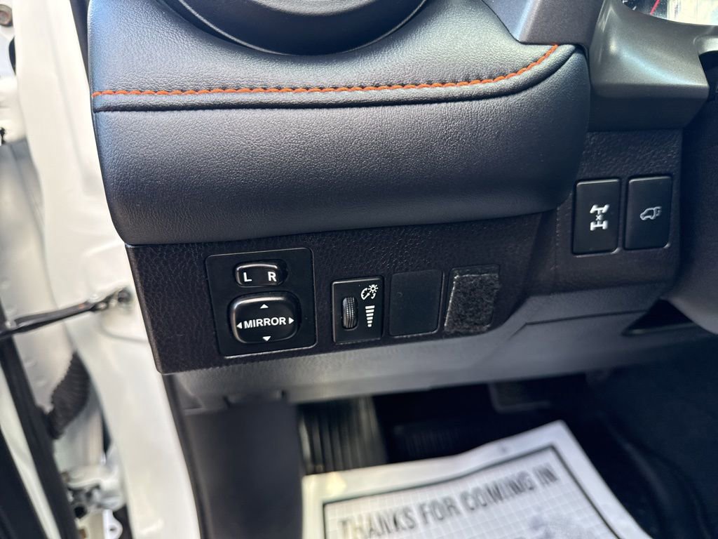 Used 2016 Toyota RAV4 SE image 23