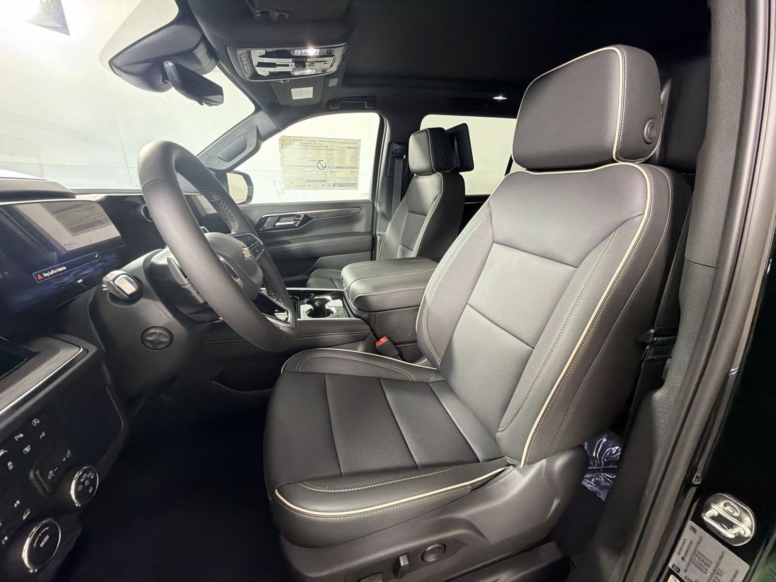 New 2026 Chevrolet Suburban Premier AWD/4WD image 13