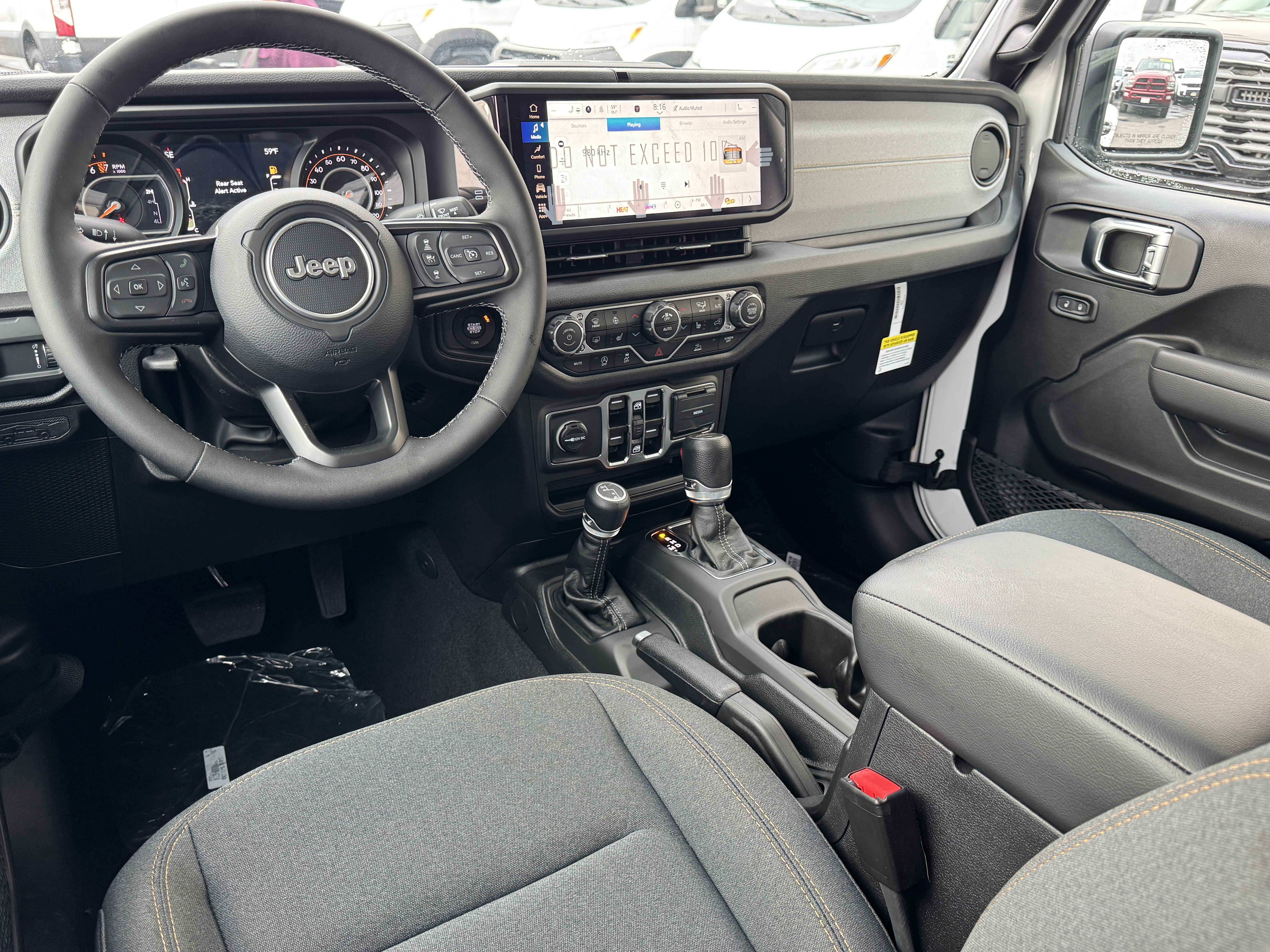 New 2025 Jeep Gladiator Sport image 26