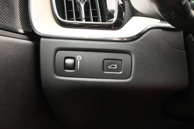Used 2021 Volvo XC60 T5 Inscription w/ Protection Package Premier FWD image 27