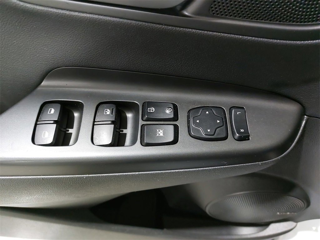 Used 2020 Hyundai Kona Limited image 29