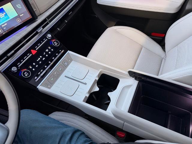 Used 2025 Hyundai Santa Fe Calligraphy image 23