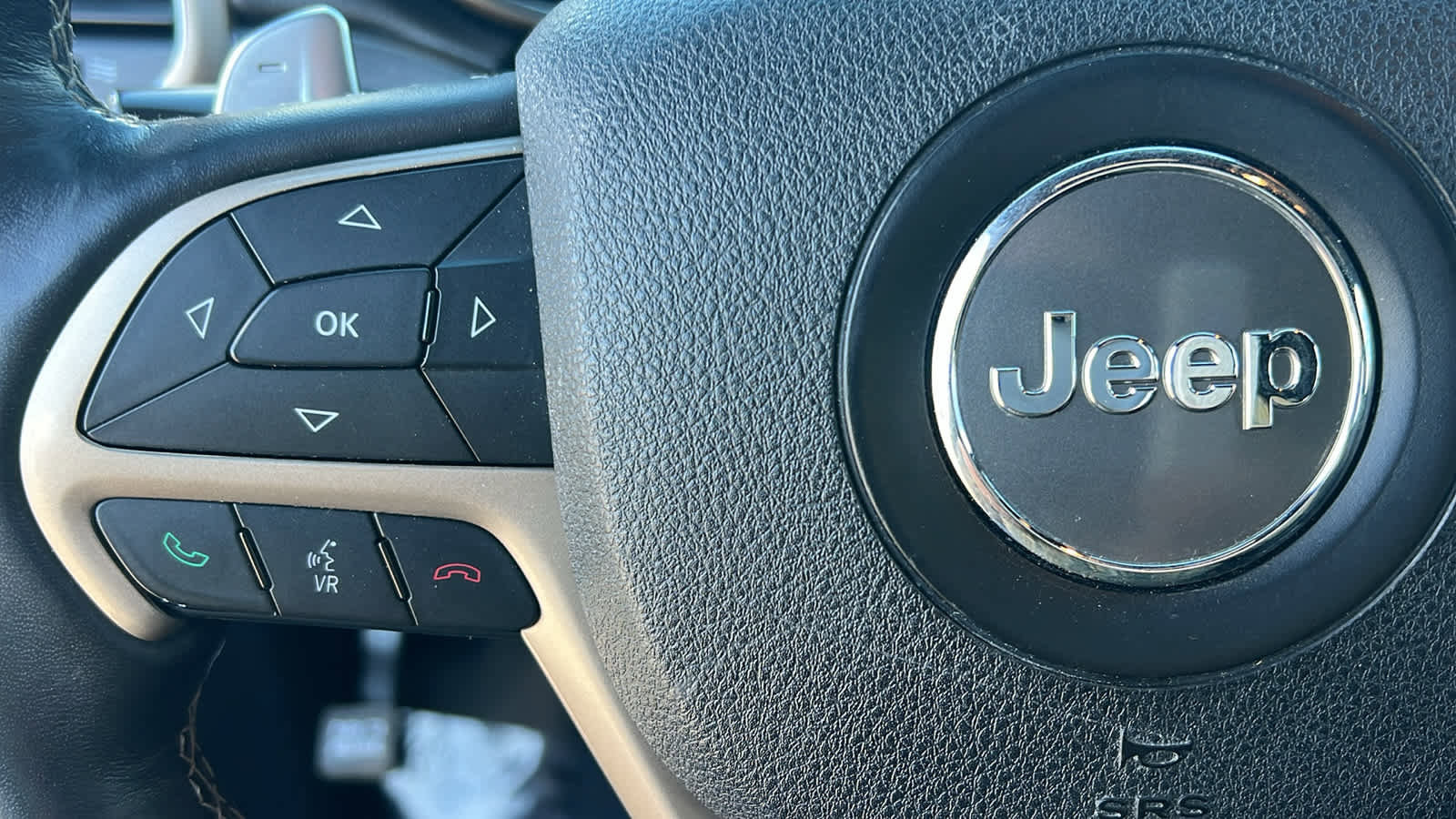 Used 2016 Jeep Grand Cherokee Limited image 19