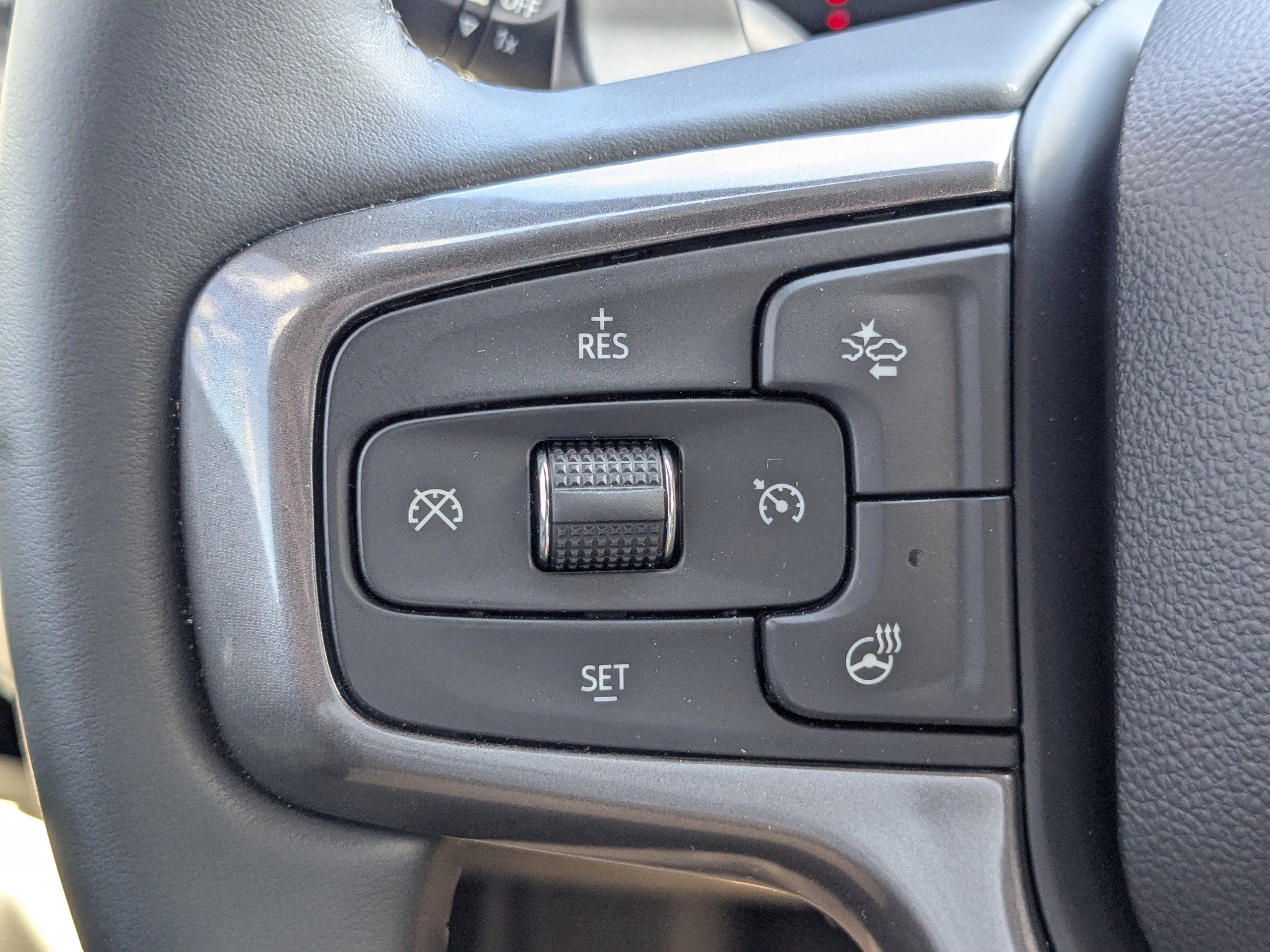 Used 2025 Chevrolet Silverado 1500 ZR2 w/ Technology Package image 26